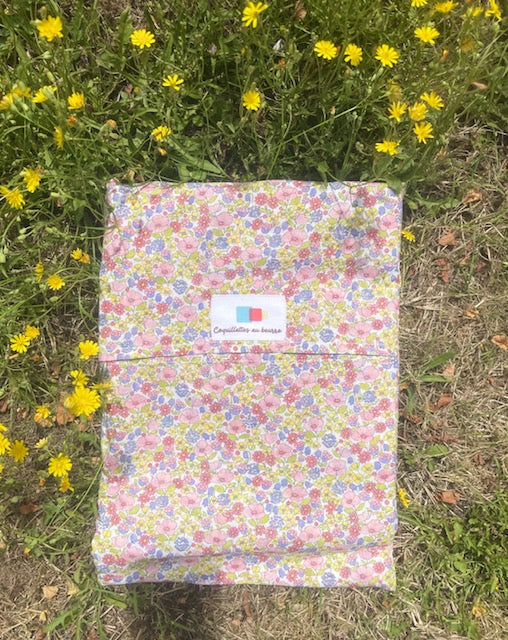 Sac de couchage petites fleurs multicolores